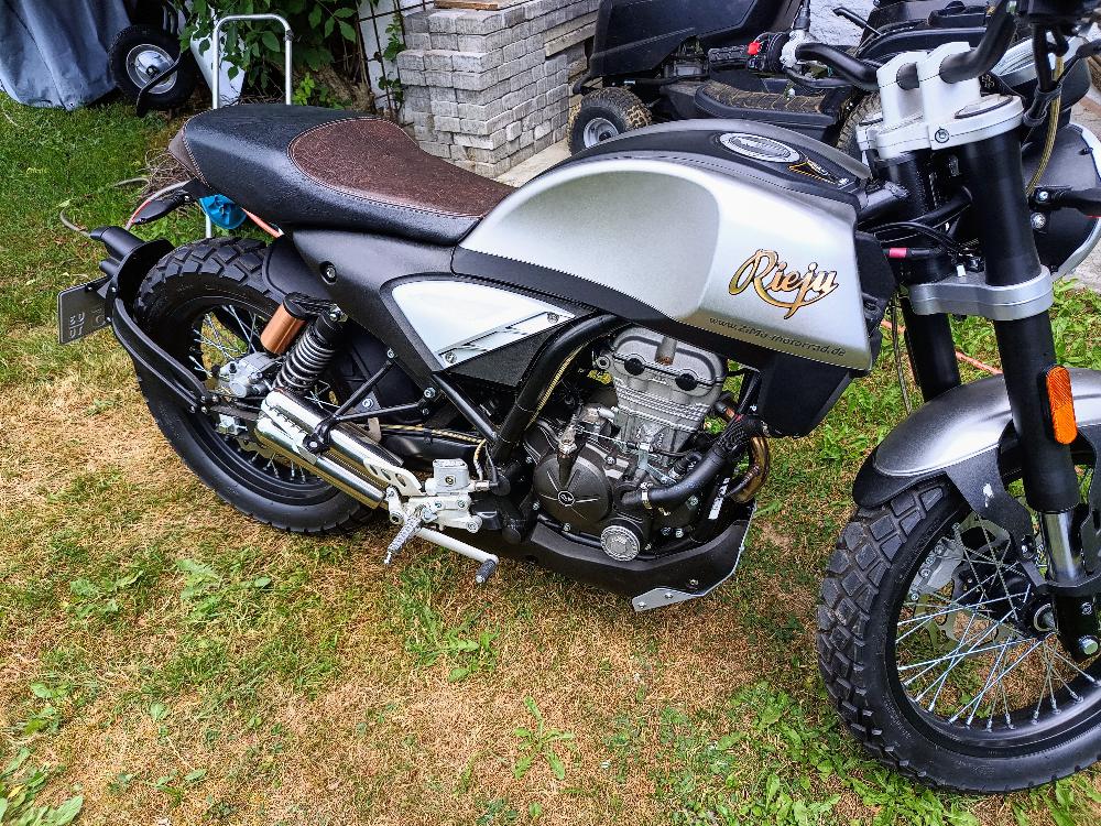 Motorrad verkaufen Rieju Scrambler Century 125 ie Ankauf
